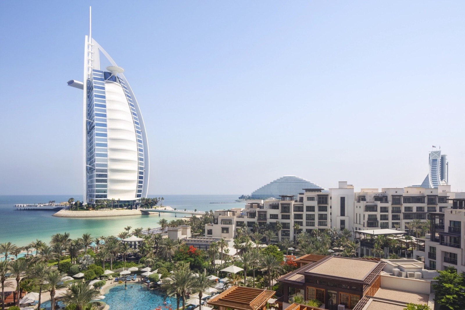Madinat Jumeirah и Al Naseem на фоне Burj Al Arab