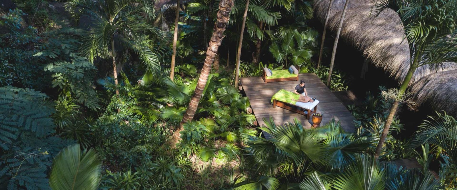 Anantara Spa в окружении тропического сада