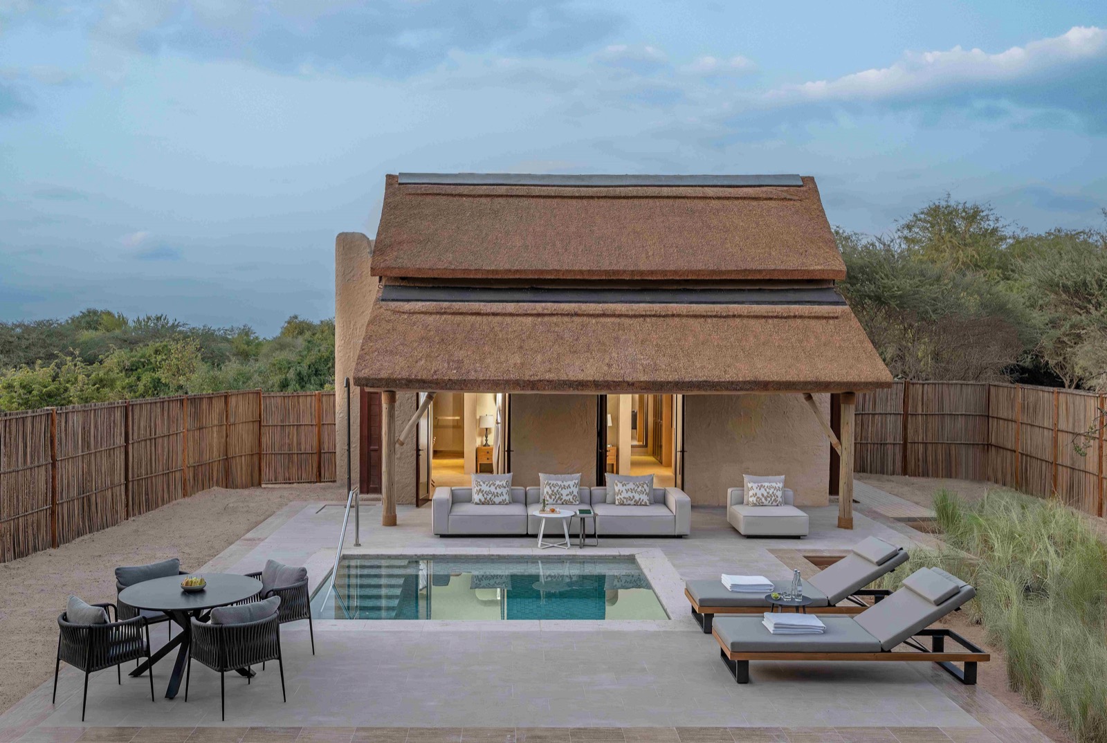 Savannah Pool Villa (Al Sahel) с приватным бассейном на террасе
