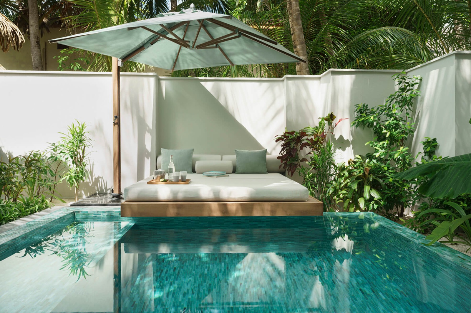 Deluxe Beach Bungalow с собственным бассейном