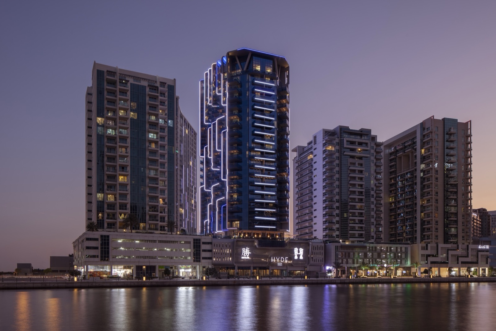 Экстерьер Hyde Dubai в деловом районе Business Bay