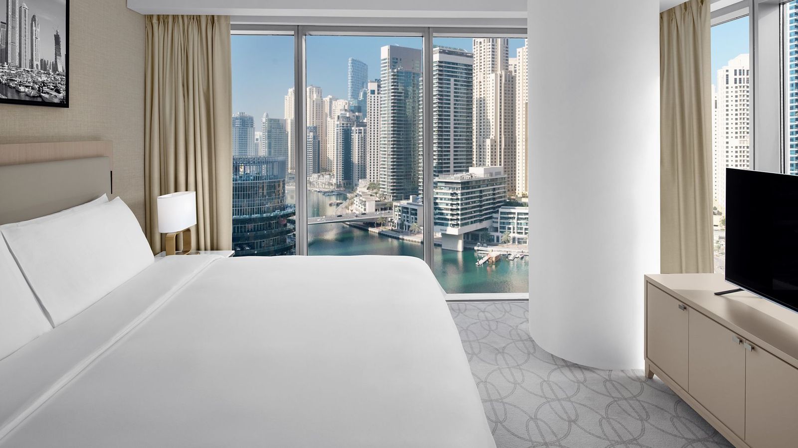 Номер Grand с видом на Dubai Marina
