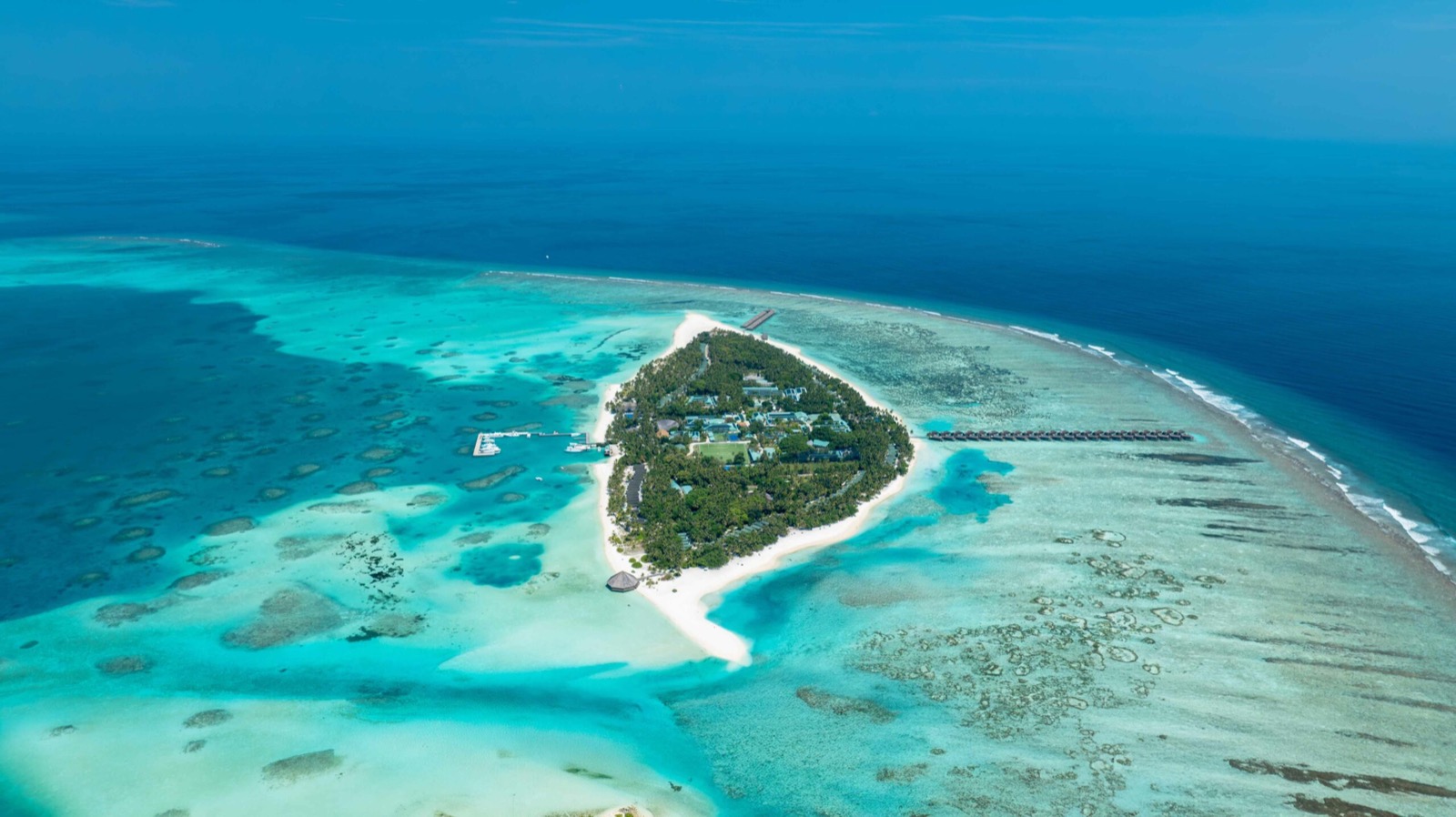 Остров Meerufenfushi с высоты птичьего полёта