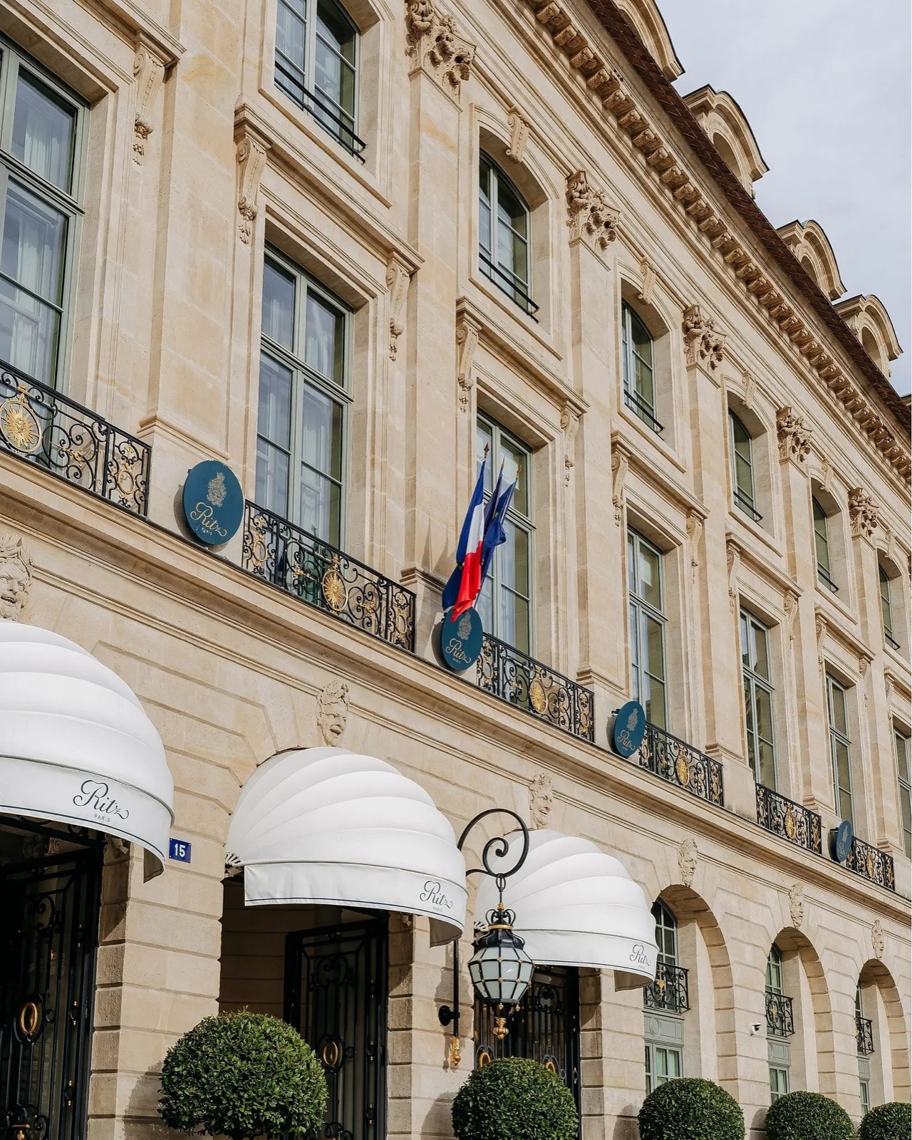 Исторический фасад Ritz Paris на Вандомской площади