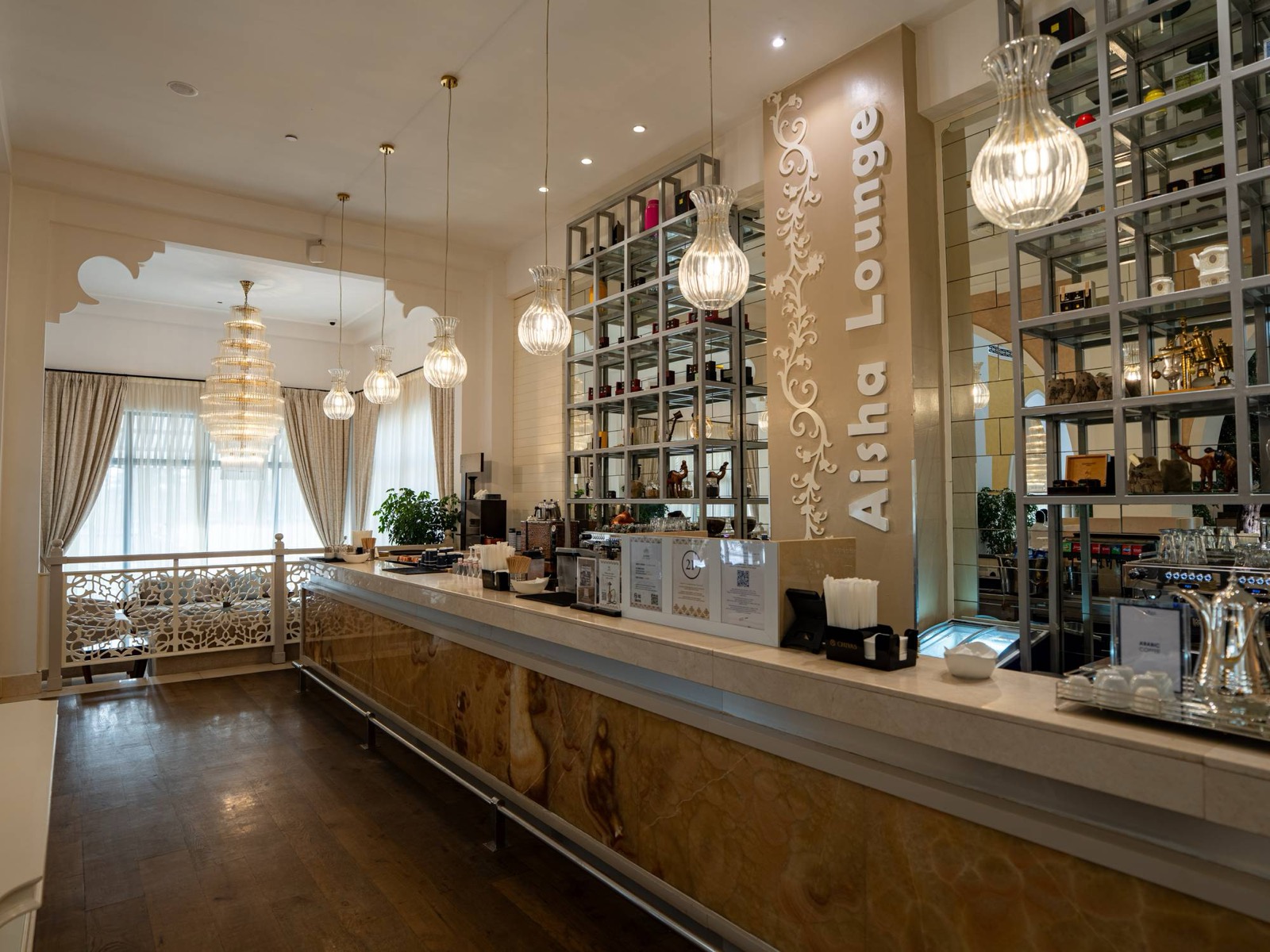 Aisha Lobby Lounge — лобби-бар отеля