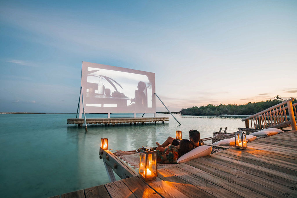 Cinema Paradiso — кинотеатр на воде