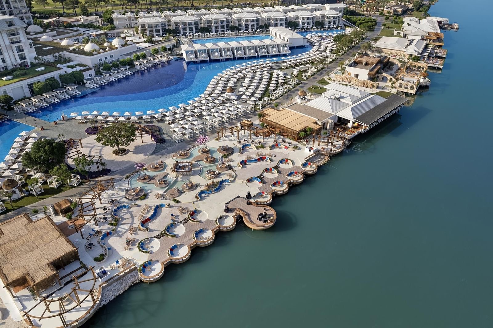 Панорама курорта Titanic Deluxe Golf Belek с высоты