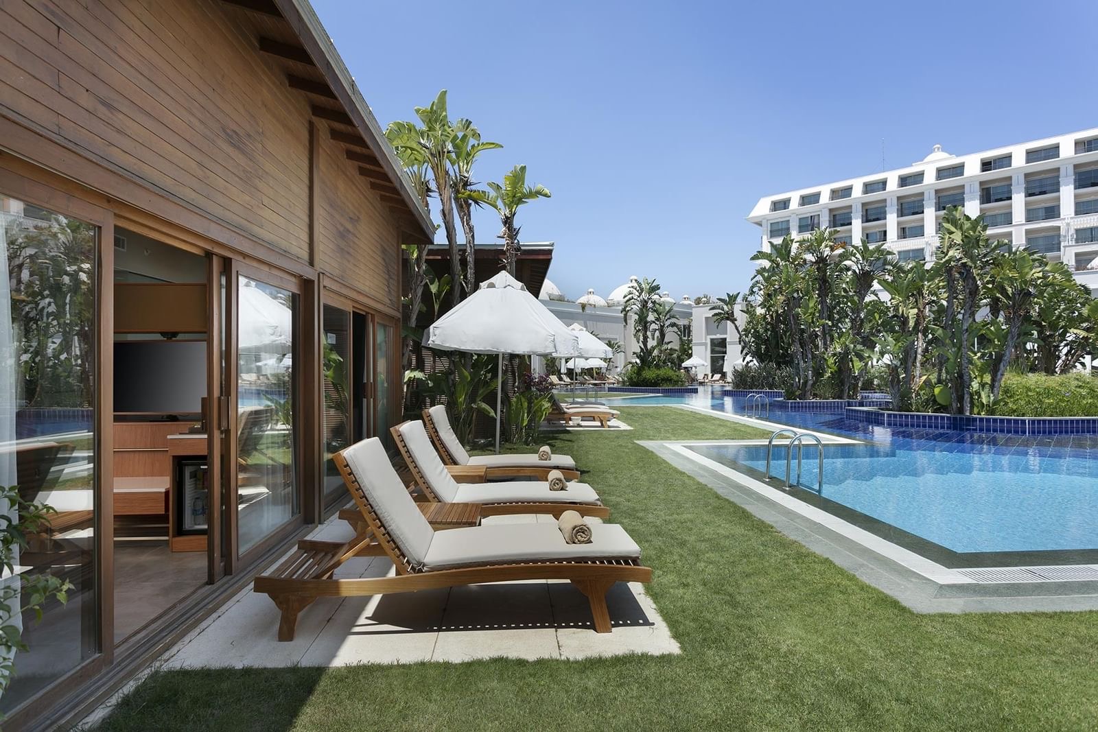 Номер Bali House с прямым выходом к бассейну
