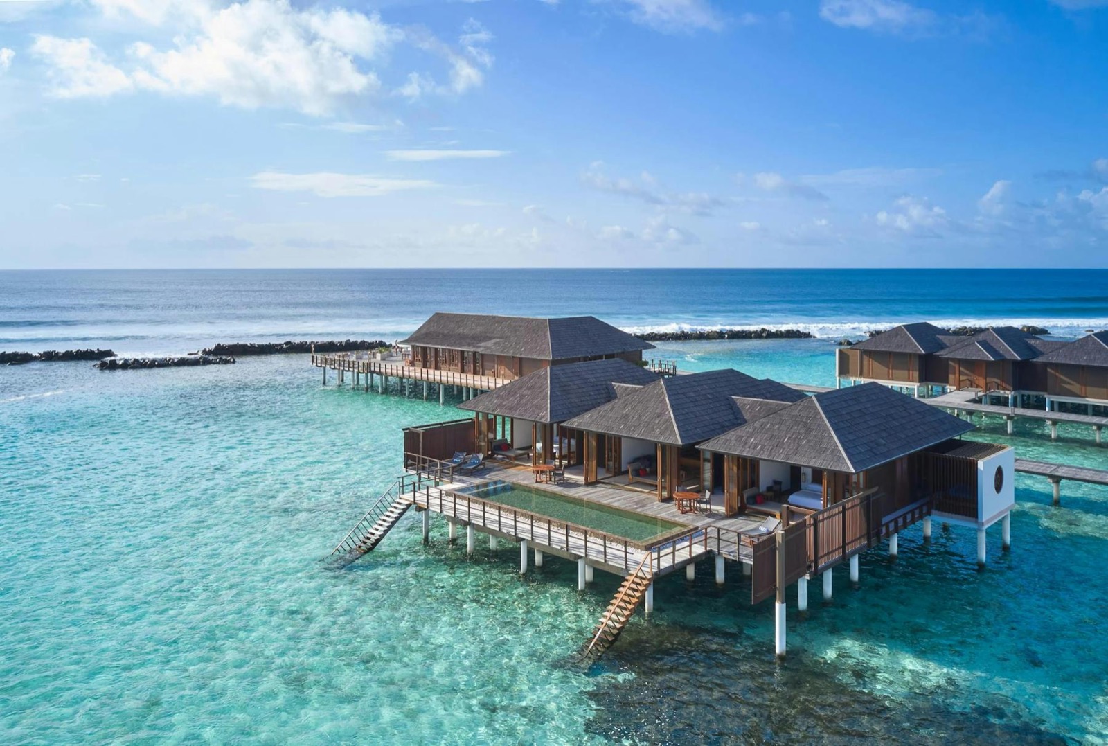 Two-bedroom Ocean Suite with Pool — вид с воздуха