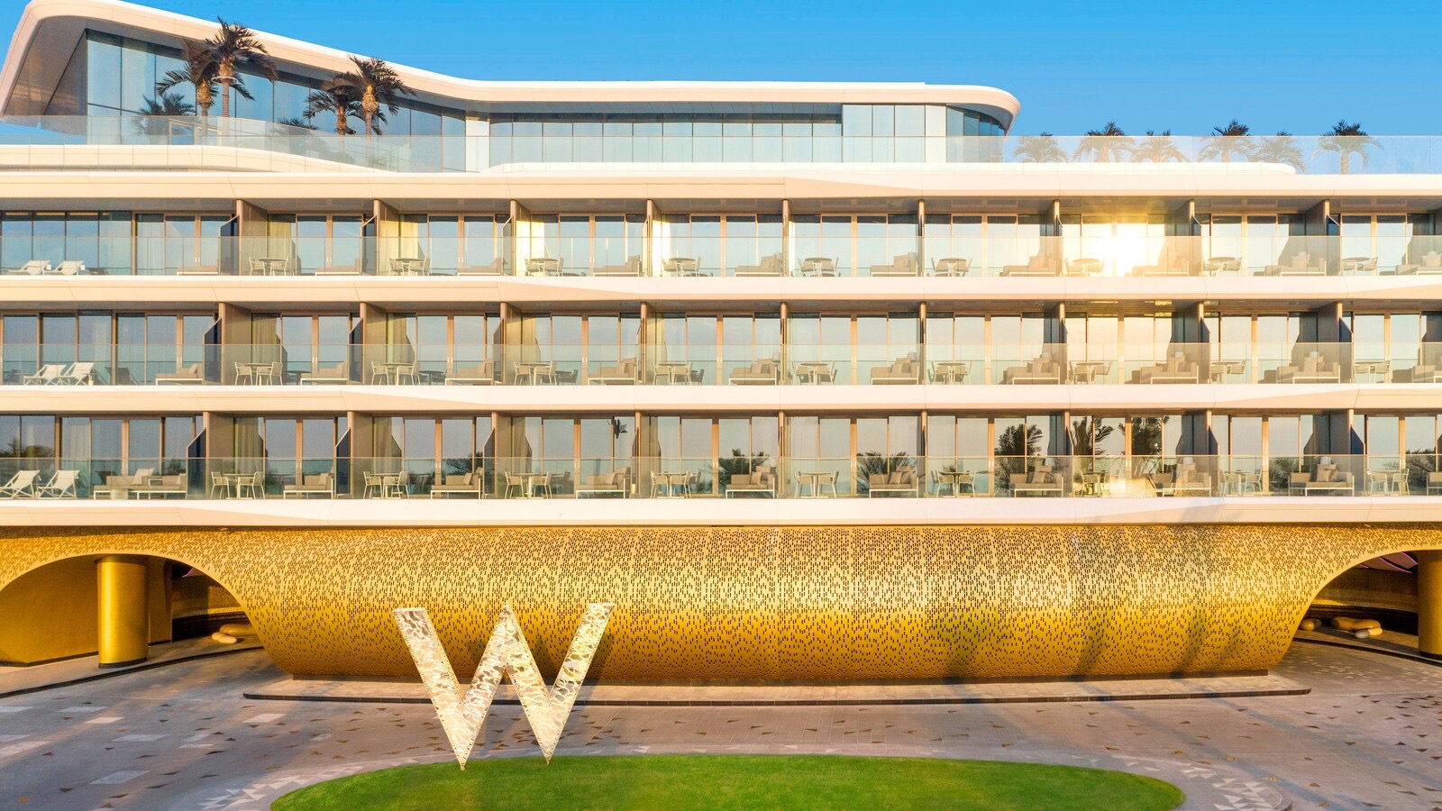 W Dubai - The Palm — экстерьер отеля на побережье Пальмы Джумейра