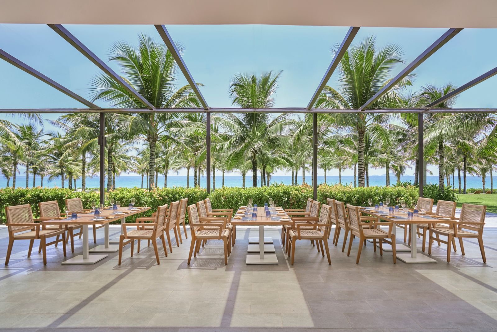 Пляжный ресторан Hang Ten Beach Bar & Grill