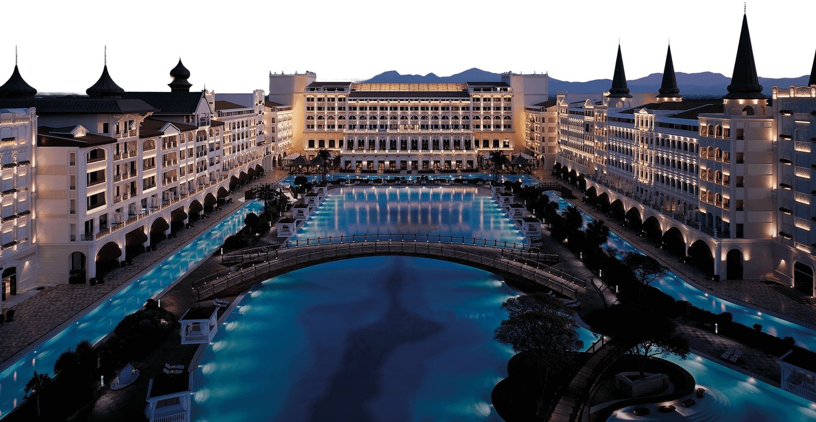 Titanic Hotels